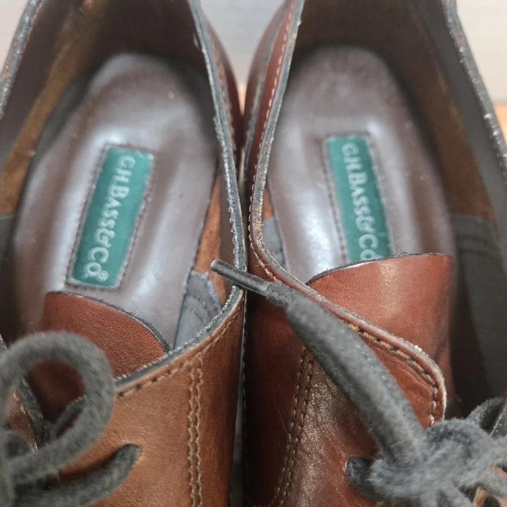 G.H. Bass & Co Brown Leather Oxford Dress Shoes Lace Up Classic Men's 8.5 Est‎